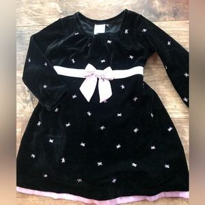 Holidays Christmas velvet pink bow girls dress size 2t